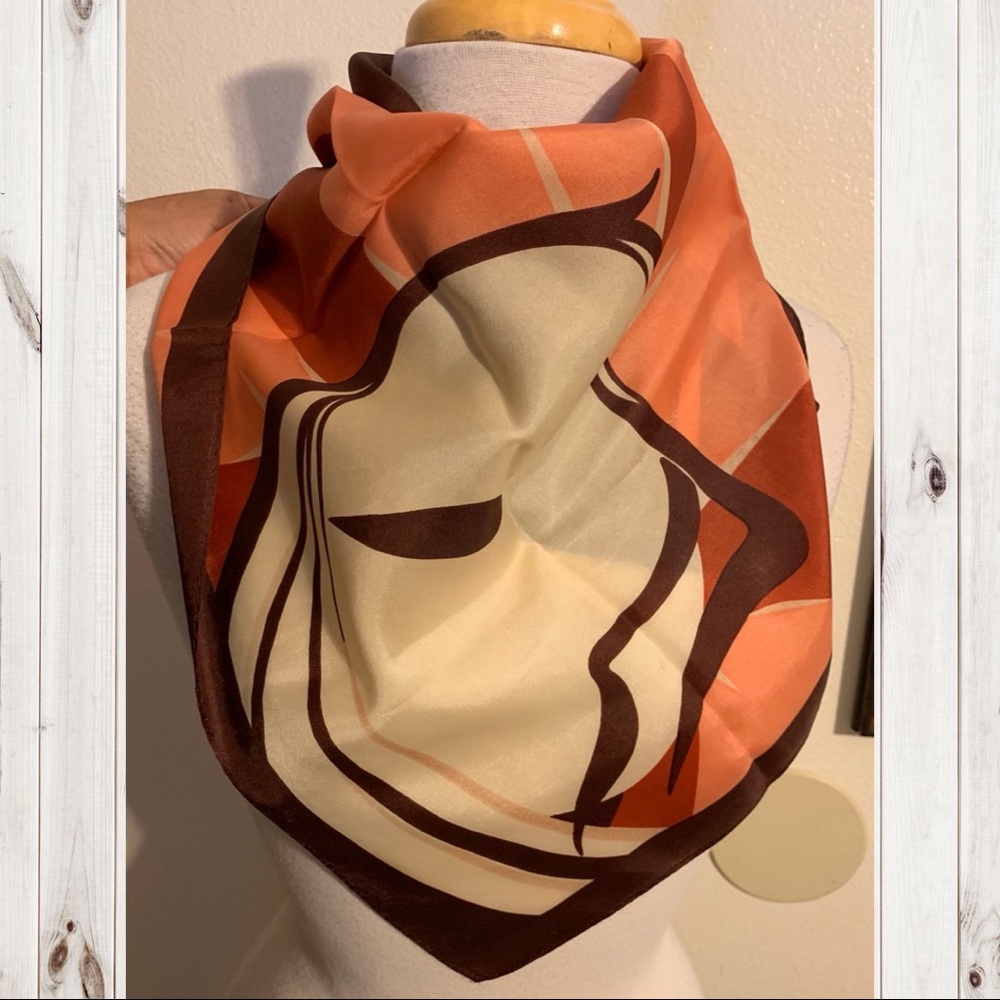 MARIE CHANTAL SCARF